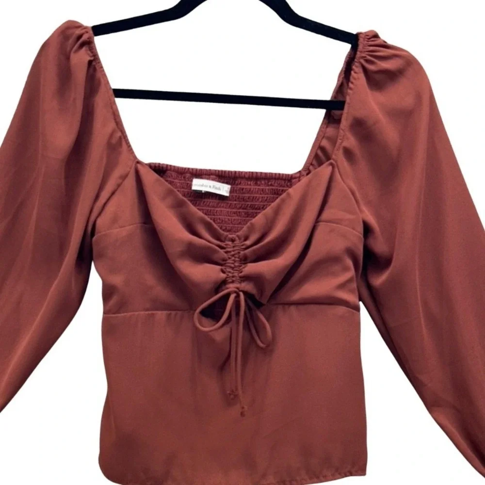 Abercrombie & Fitch Top Small‎